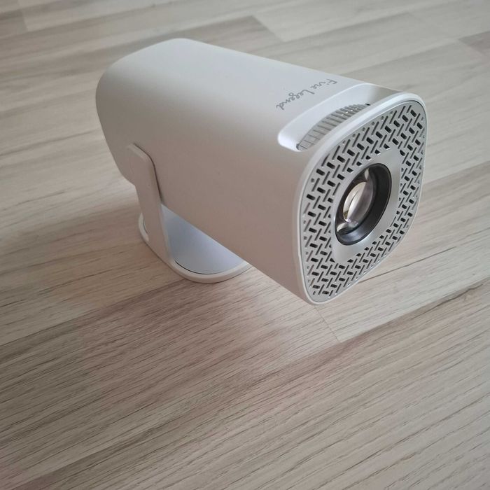 Прожектор + екран AOPEN QH15s, HAMA 21573 180X180