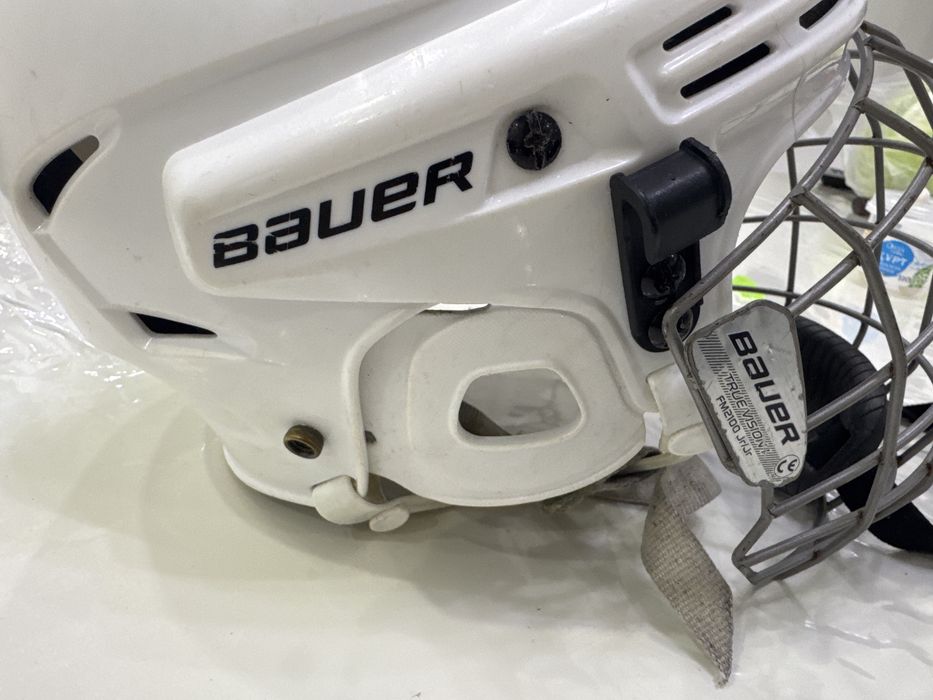 Шлем хоккейнный!