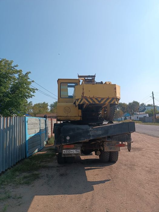 Продам автокран Маз