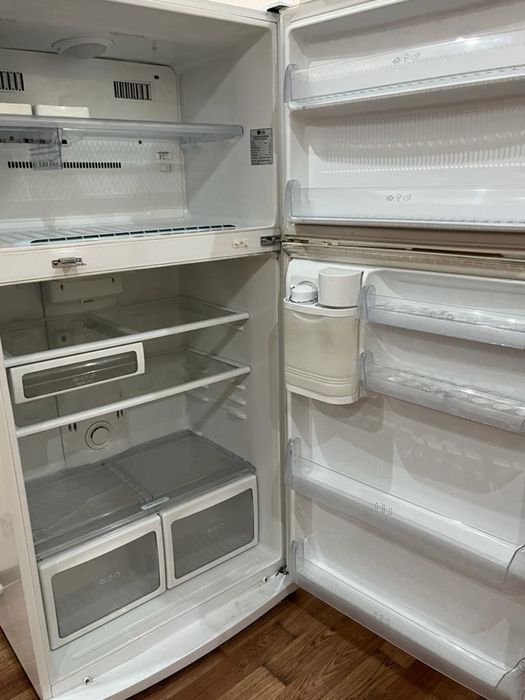 Продам холодильник LG