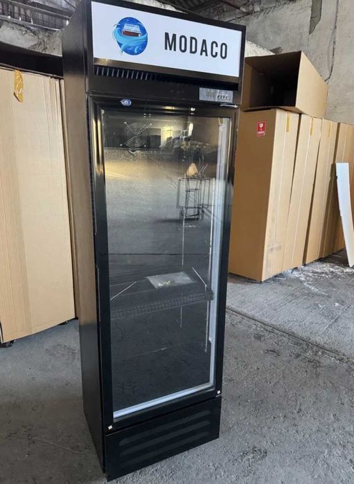 Vitrină frigorifică verticală MODACO cu ușă din sticlă