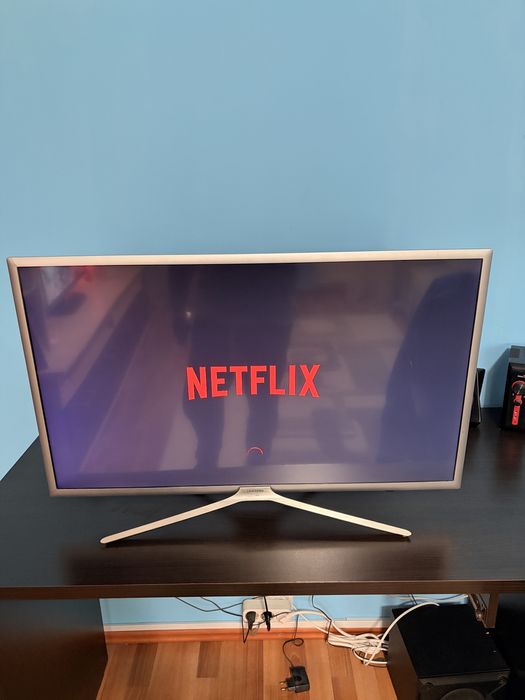 Televizor LED Smart Full HD SAMSUNG