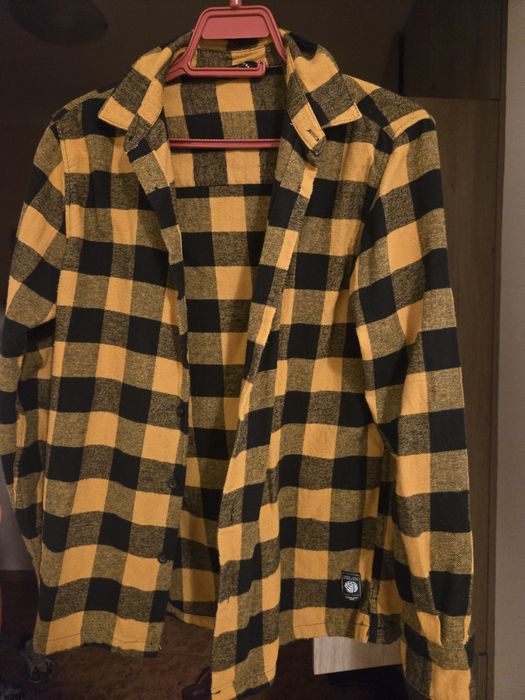 Различни карирани ризи от teranova, bershka и pull and bear