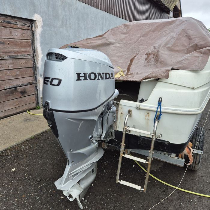 Barcă cu motor Quiksilver 420