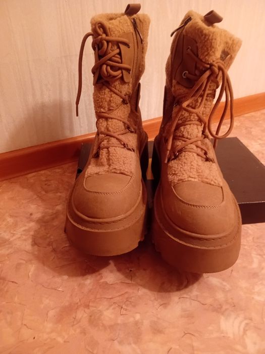 Продам не дорого новые батинки .
