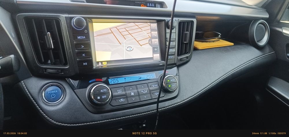 Toyota RAV4 hibrid