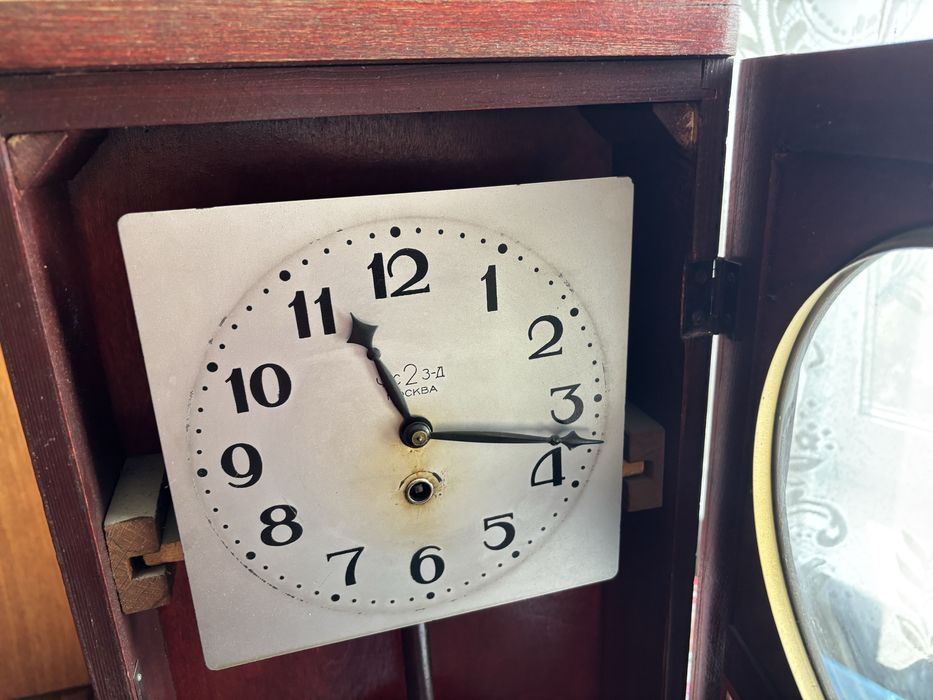 Настенные часы советского производства