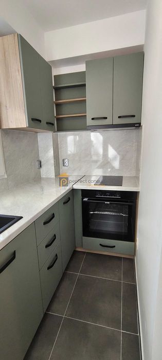 Дава се под наем Тристаен апартамент в Пловдив, Христо Смирненски - 100 кв.м за 1000 € - Снимка #2