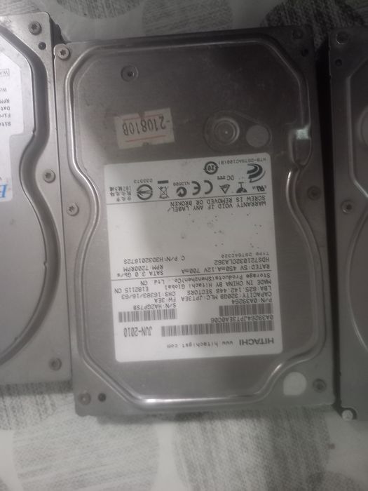 Хард дискове на hitachi и др