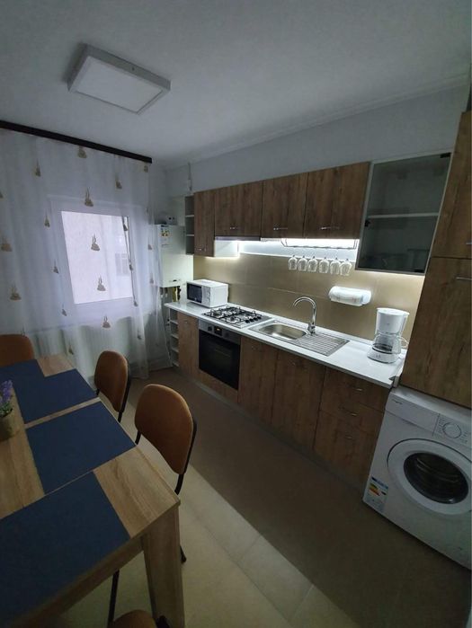 Inchiriez apartament cu 3 Camere langa Manastire