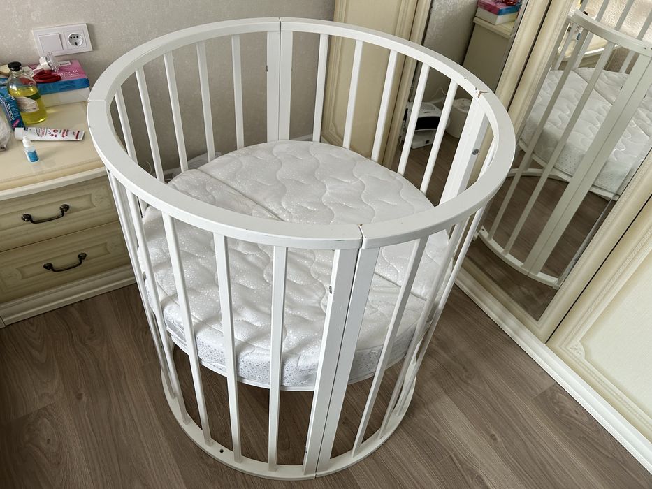 Продам детскую кровать манеж