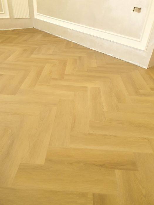 Tencuit/Glet/Zugravit/Baghete/Parchet/Chenare/Panouri Decorative