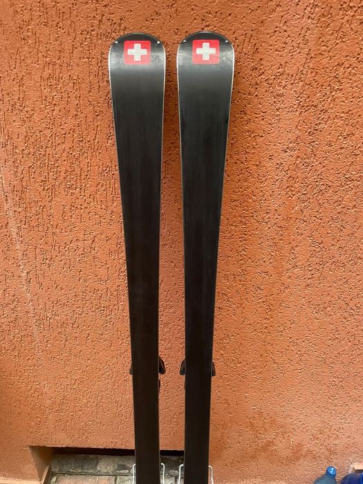 Set ski uri cu clăpari și bete