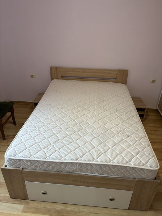 Продавам Легло 140/200 + матрак + подматрачна рамка