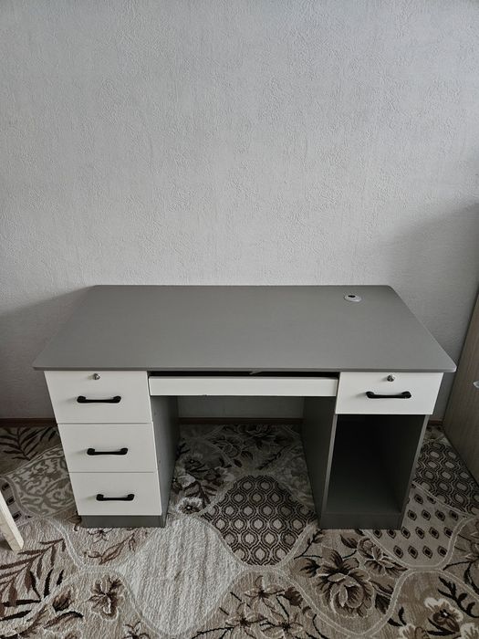Компьютерный стол Новый