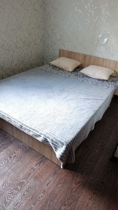 Продается двуспальная кровать