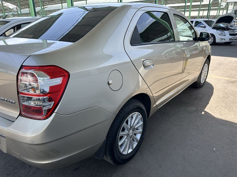 Chevrolet Cobalt 2013 — 2