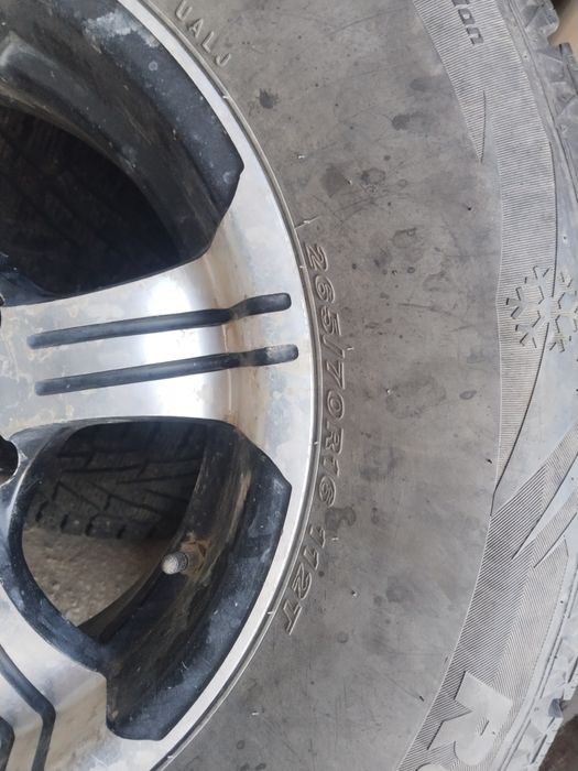 Шыный с диском в отличном состоянии