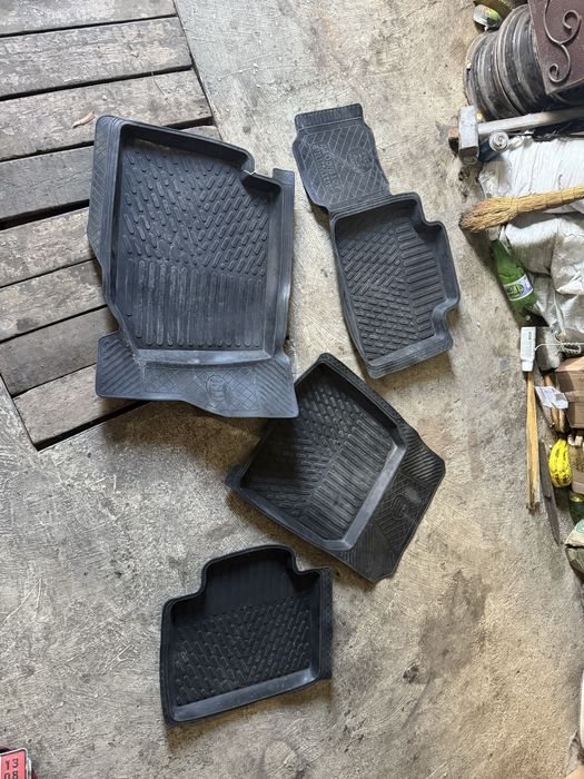 Продам коврики ваз 2105/07