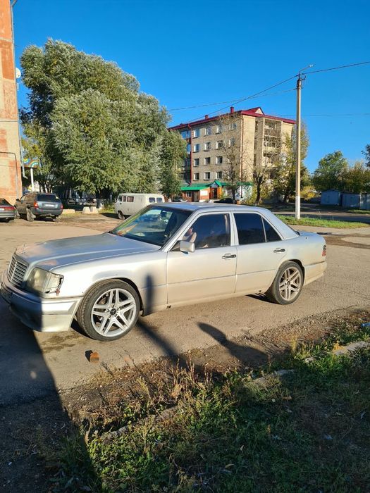 Mercedes Benz 124 E220