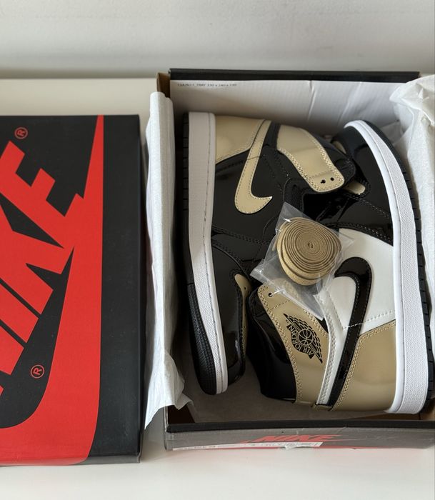 Air Jordan 1 Retro High Patent Gold Toe  Full Box