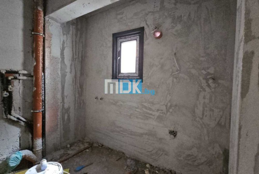 Двуетажна къща с 3 спални