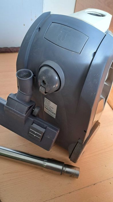 Продават се прахосмукачки