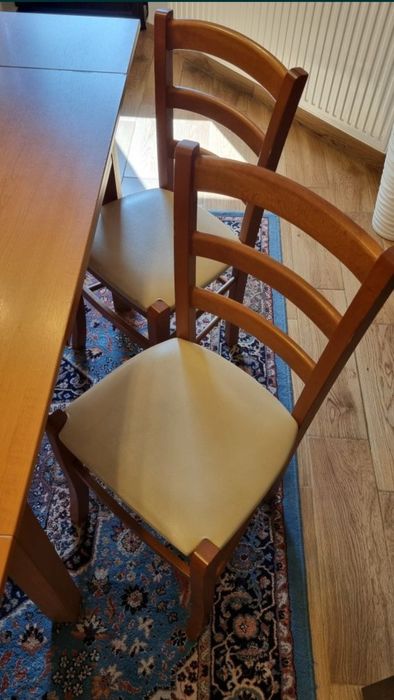 Set Masa de bucătărie extensibila 110-170 cu 70 si 4 scaune tapitate