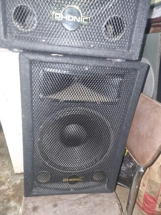 Усилвател с тонколони Phonic 620 plus