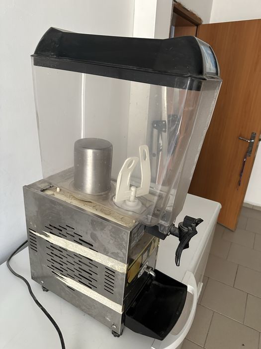 Машина за Айран.