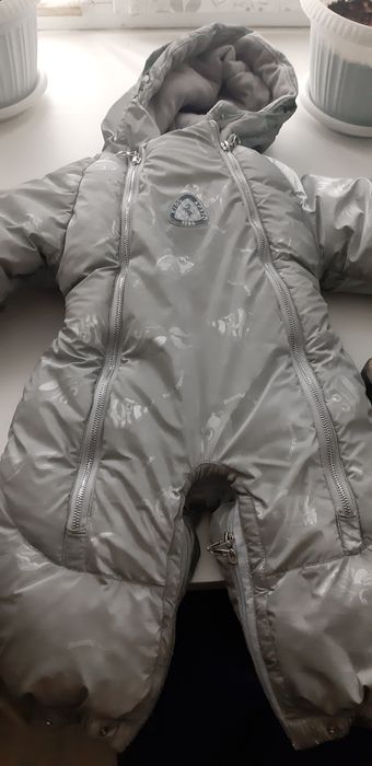 Продам детский комбинезон и валенки