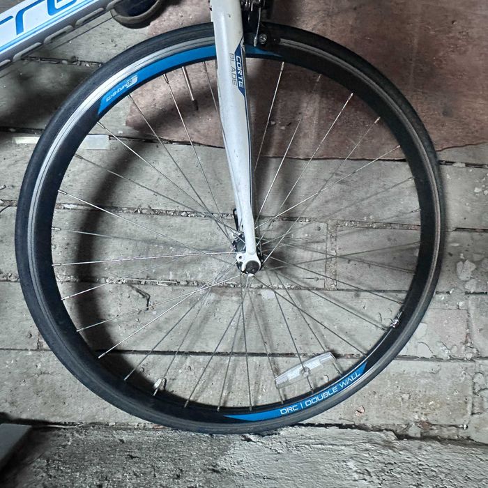 Заглавие: Шосеен велосипед Carrera Virtuoso – Алуминиева рамка 6061 T6