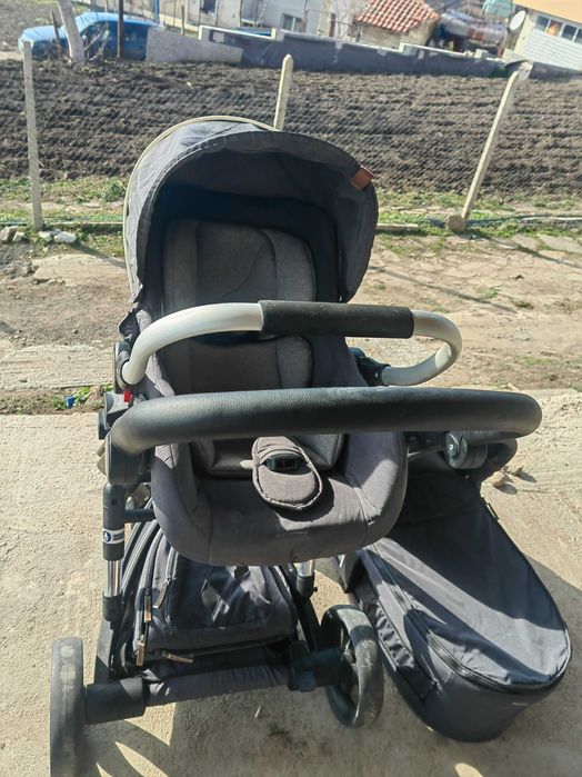 Продавам количка чиполино