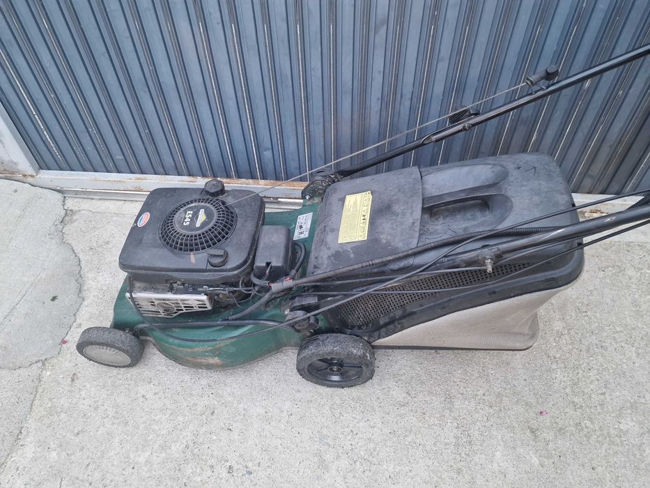 Masina de tuns iarba pe benzina BRIGGS TRACTIUNE + COS DOAR 550RON