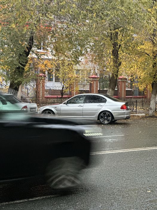 Продам BMW  3 серия e46 2004 года