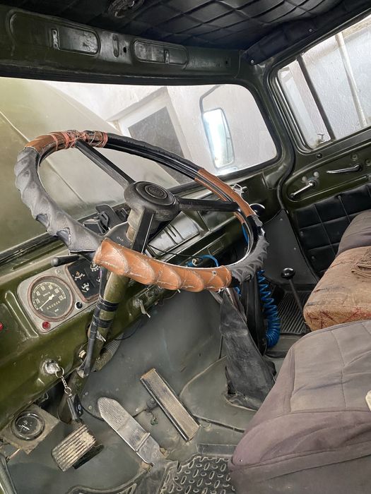 Zil sotiladi Ishlab turgan mashina holati yaxshi