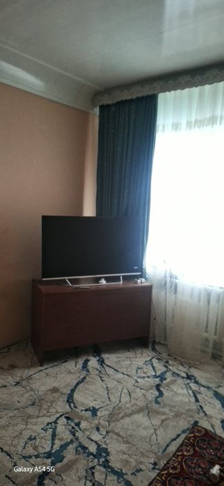 яхши ховли бор сотилади