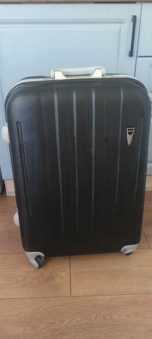 Большой чемодан с замком