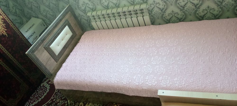 yumshoq mebel kravat sotiladi