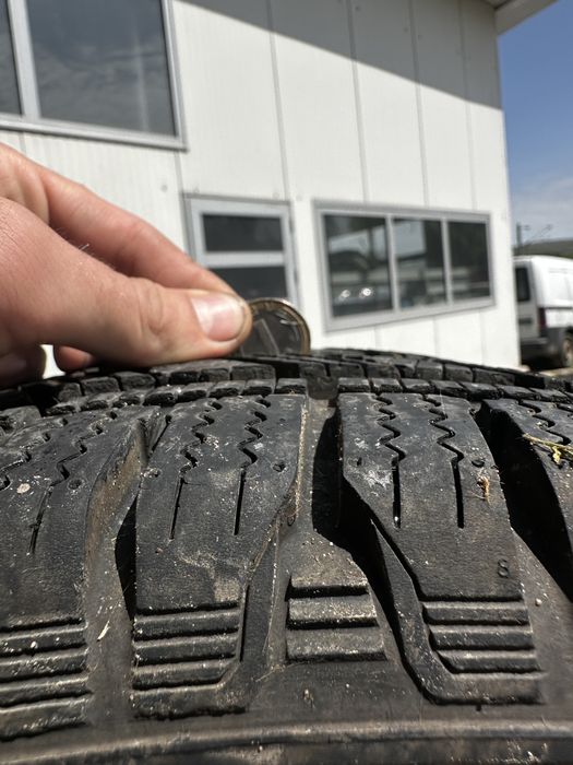 Бусови гуми Hankook 215/65R16C