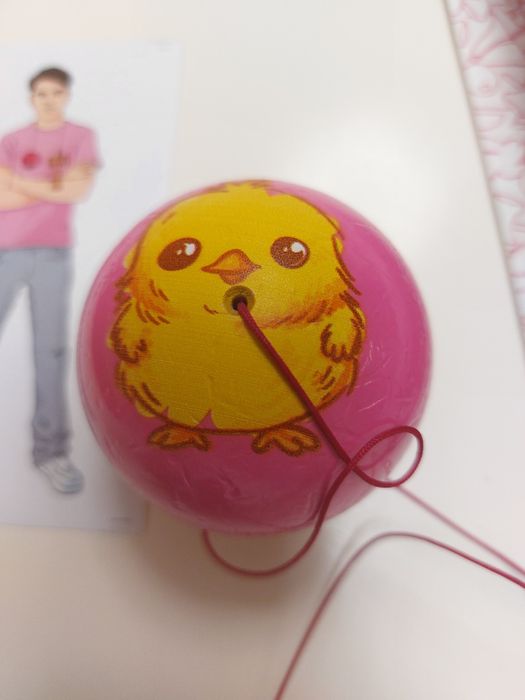 Kendama Bisoi, autograf Adrian Vilau