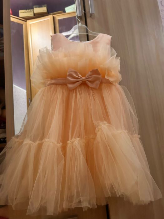 Продам три праздничных платья за 15 000