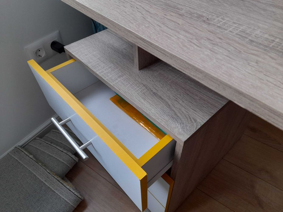 Бюро, Офис работна маса с полица/рафт (Явор) и Гардероб тип секция