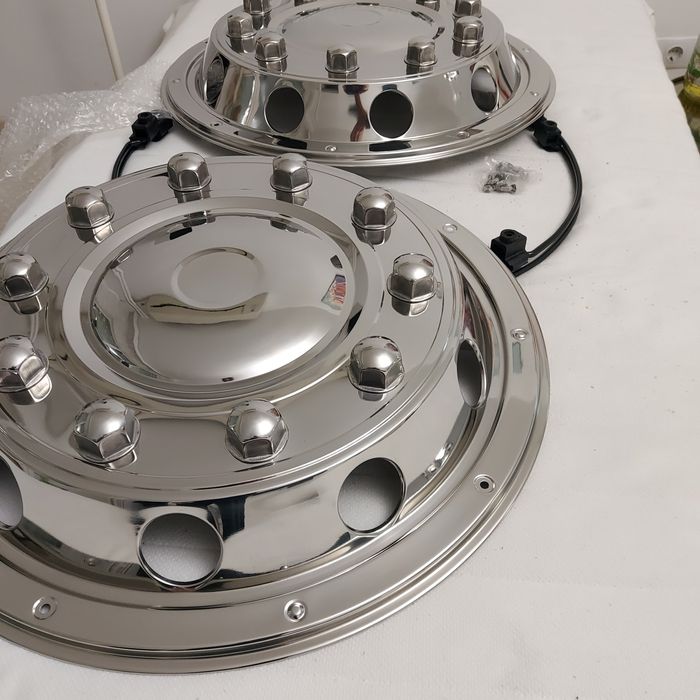 Set 2 capace Roți față  Camion/ Autocar , motricele