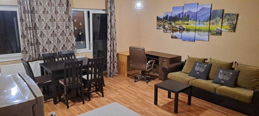 Inchiriez apartament cu loc de parcare in Floresti
