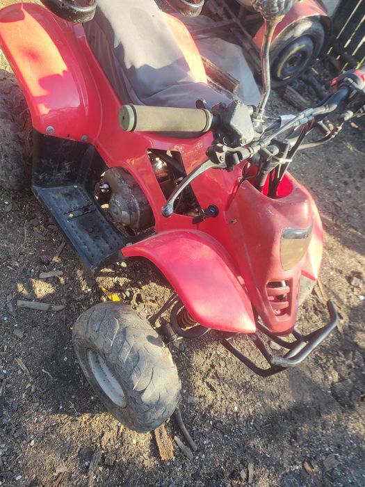 Vând ATV merge super preț negociabil