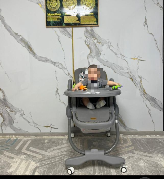 Стулчик для кормление
