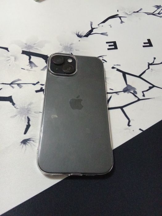 Айфон 15 Iphone 15 С коробкой идеальный 88%