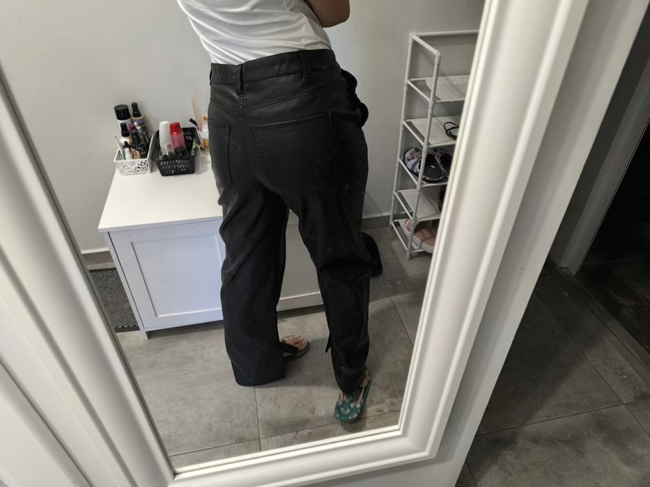 Панталон от изкуствена кожа размер Л