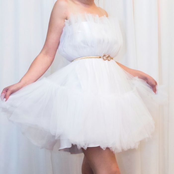 Бяла рокля Lorreti (без колан)